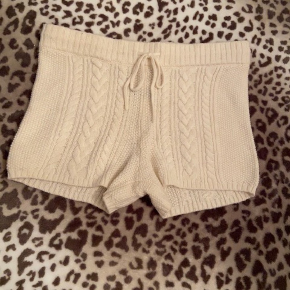 NEVER WORN!!!! Cable Knit Sweater Shorts